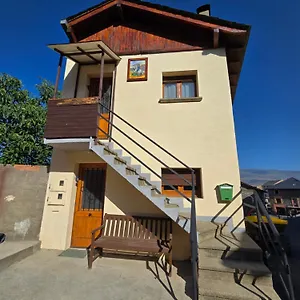 cerdanya-apartment-escadarcs-1.catalonia-hotels.com/
